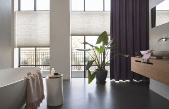 Hoe voorkom je het verkleuring van gordijnen? Overgordijn, Duette, verkleuring